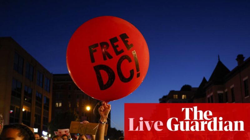 Trump accused of ‘turning military on American citizens’ over plans to send national guard to Chicago – US politics live | Trump administration