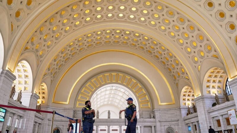 Trump extends control over Washington by taking management of Union Station away from Amtrak