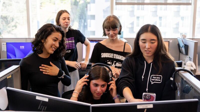 Trump cut mental health funding for kids. These L.A. teens are stepping in