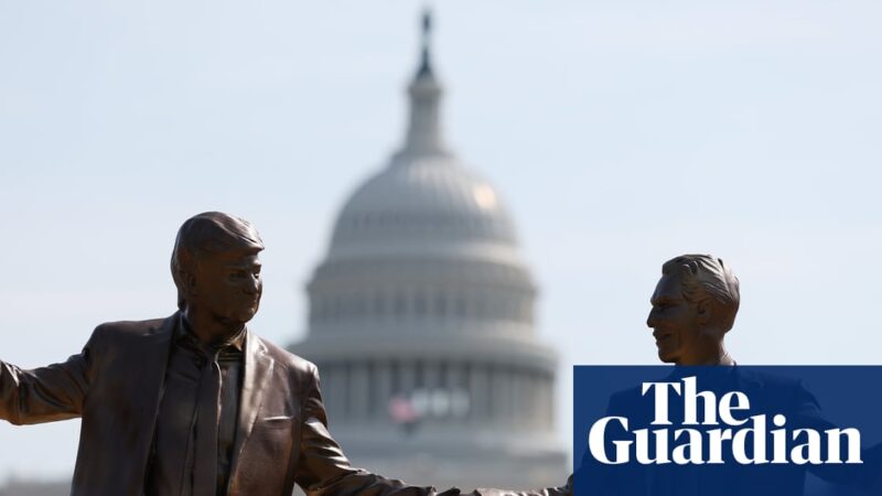 US authorities remove Trump-Epstein statue from National Mall | Washington DC