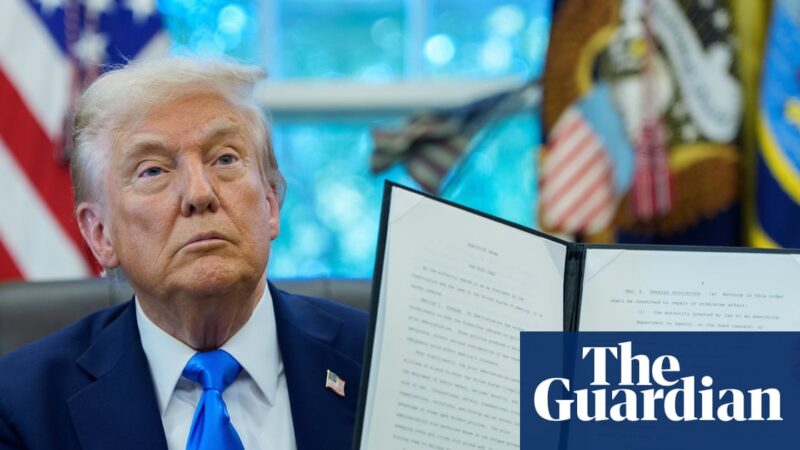 Trump signs proclamation imposing annual $100,000 fee on H-1B visas | Donald Trump