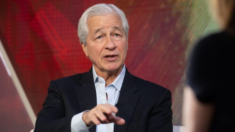 JPMorgan CEO Pushes Back on Trump’s New Visa Cost for Foreign Workers