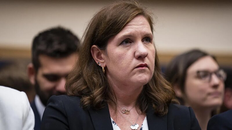 Trump admin asks Supreme Court to allow firing of FTC member without cause