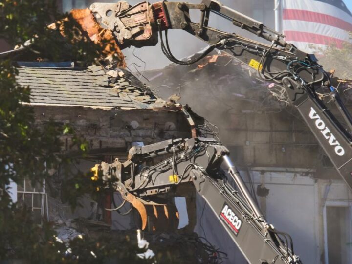 Trump tears down White House wing to build a ballroom