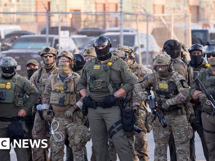 Trump authorises National Guard deployment to Chicago