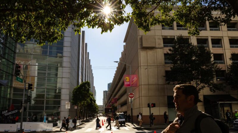 Trump again suggests sending troops to San Francisco. Local officials call it chaos