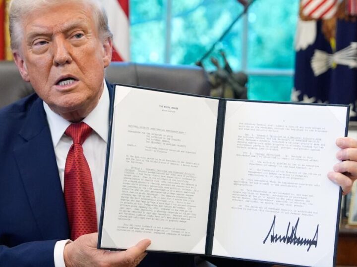 Column: Donald Trump isn’t a dictator, but his goal may actually be worse