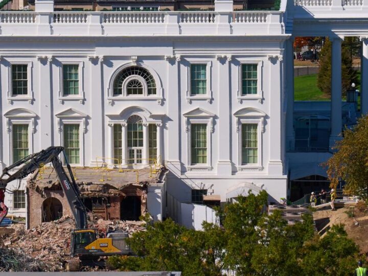 White House East Wing demolished as Trump moves forward with ballroom construction, AP photos show