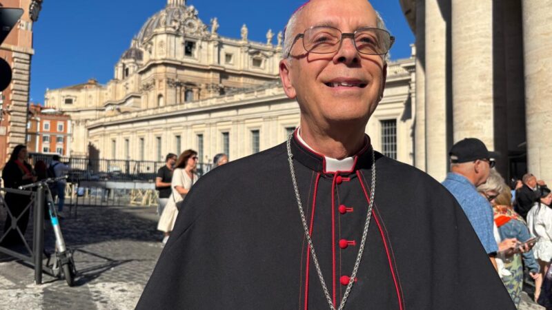 El Paso bishop delivers desperate letters to Pope Leo from immigrant families in Trump’s crosshairs