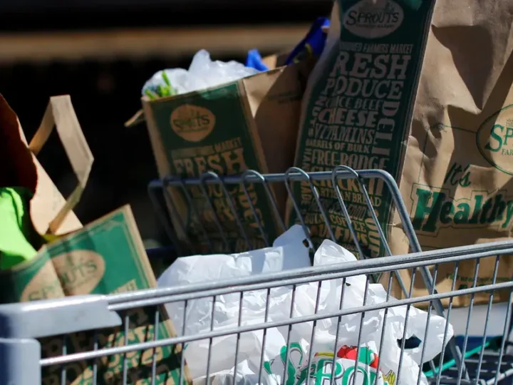 Trump Carves Out Tariff Exemptions in Bid to Bring Down Grocery Prices