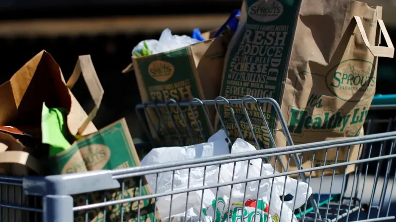 Trump Carves Out Tariff Exemptions in Bid to Bring Down Grocery Prices