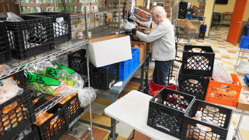 States face uncertainty as Trump administration tries to reverse SNAP food payments