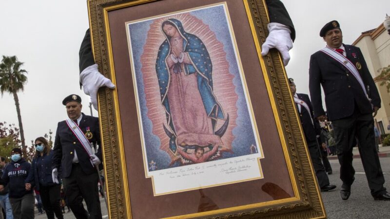 Commentary: Can opposing Trump’s deportation machine help Catholic Church regain its moral mojo?