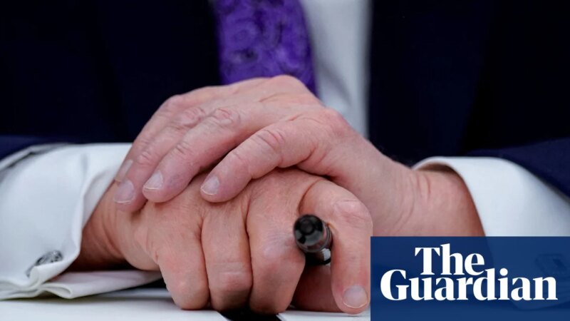 Trump signs executive order blocking states from regulating AI | US news