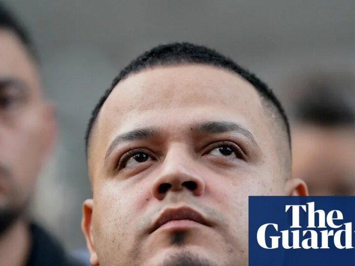 Kilmar Ábrego García released from ICE custody in fight over Trump immigration | Kilmar Ábrego García