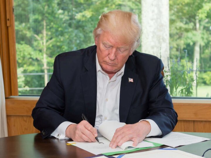 Exclusive: The Babylon Bee Has Obtained A Copy Of Trump‘s New Year’s Resolutions