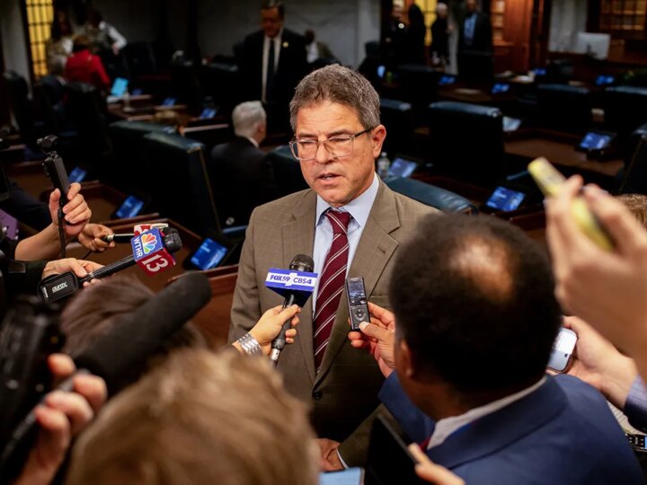 Trump warns Indiana GOP leader over redistricting plan for House seats