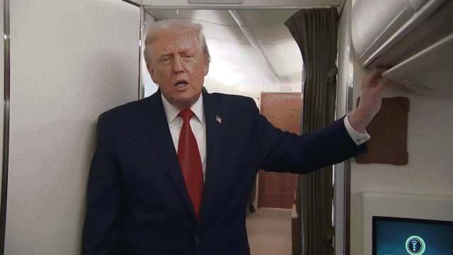 Trump’s Air Force One briefing disrupted by unexpected bathroom door incident