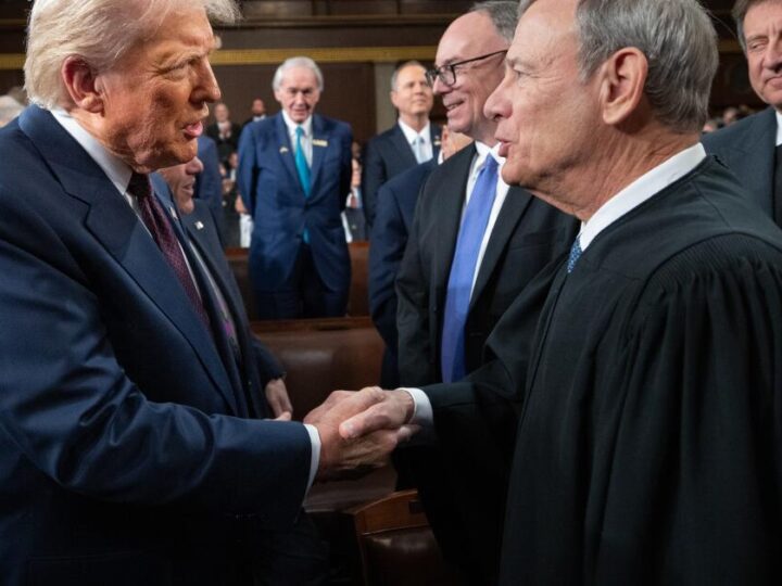 Supreme Court sounds ready to give Trump power to oust officials of independent agencies