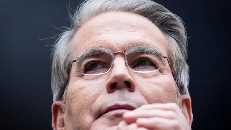 Bessent Says Trump Wants US Control of Greenland to Avoid ‘Hot War’