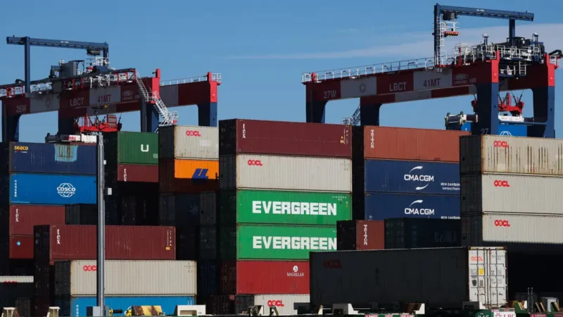 Trump’s Tariffs Are Paid Almost Entirely by Americans: German Study