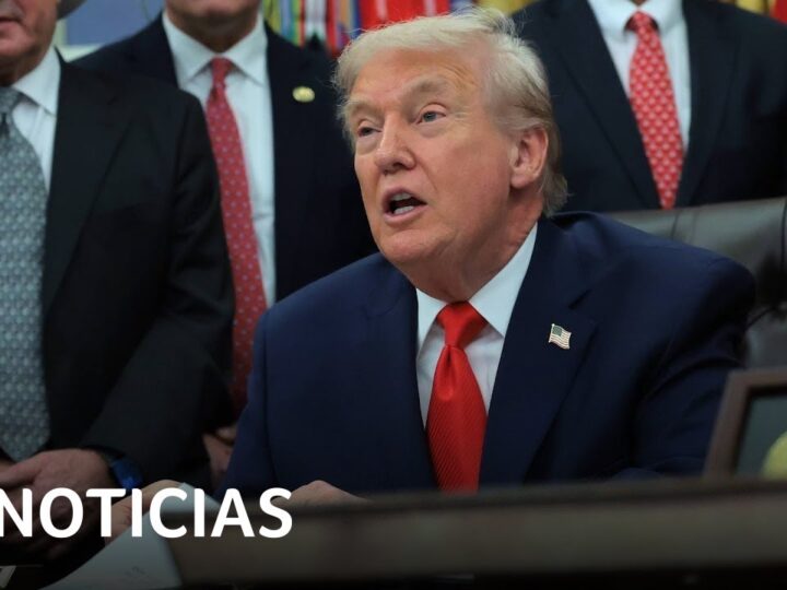 Así respondió Trump a las nuevas fotos en las que aparece con Epstein | Noticias Telemundo