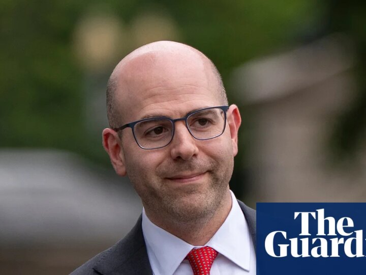 Trump adviser Stephen Miran quits White House role to stay on at Fed | Trump administration