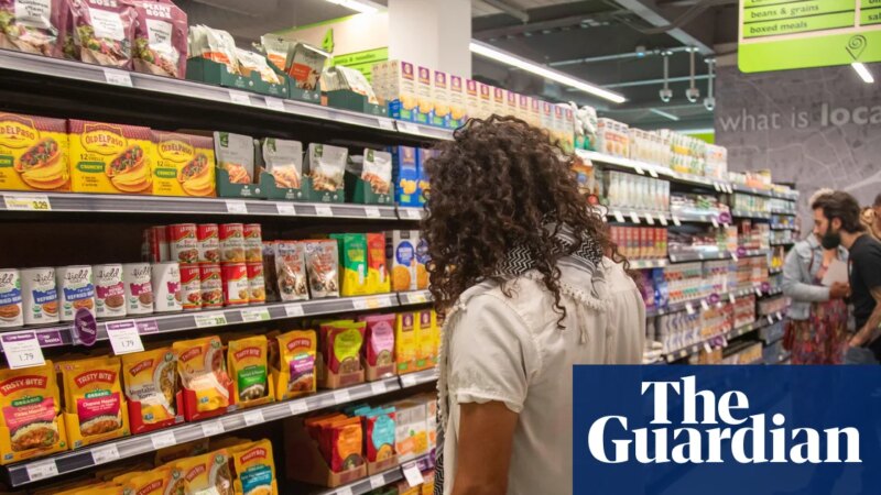 US inflation falls to 2.4% in January after Trump’s tariffs led to price fluctuations | US economy