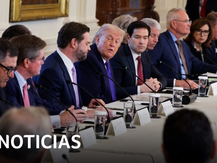 Trump se reúne con ejecutivos petroleros en la Casa Blanca
